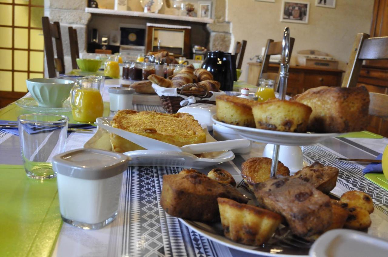 Ty Daou Gwez Bed & Breakfast Irodouer Bagian luar foto